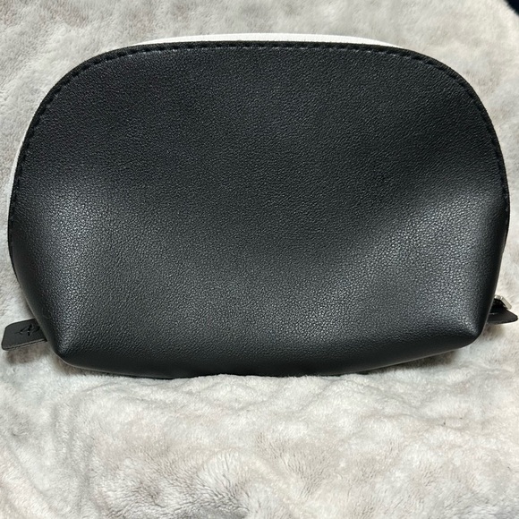 Saks Fifth Avenue Polaris Amenity Zip Makeup Toiletry Pouch exclusively UNITED - Picture 5 of 15